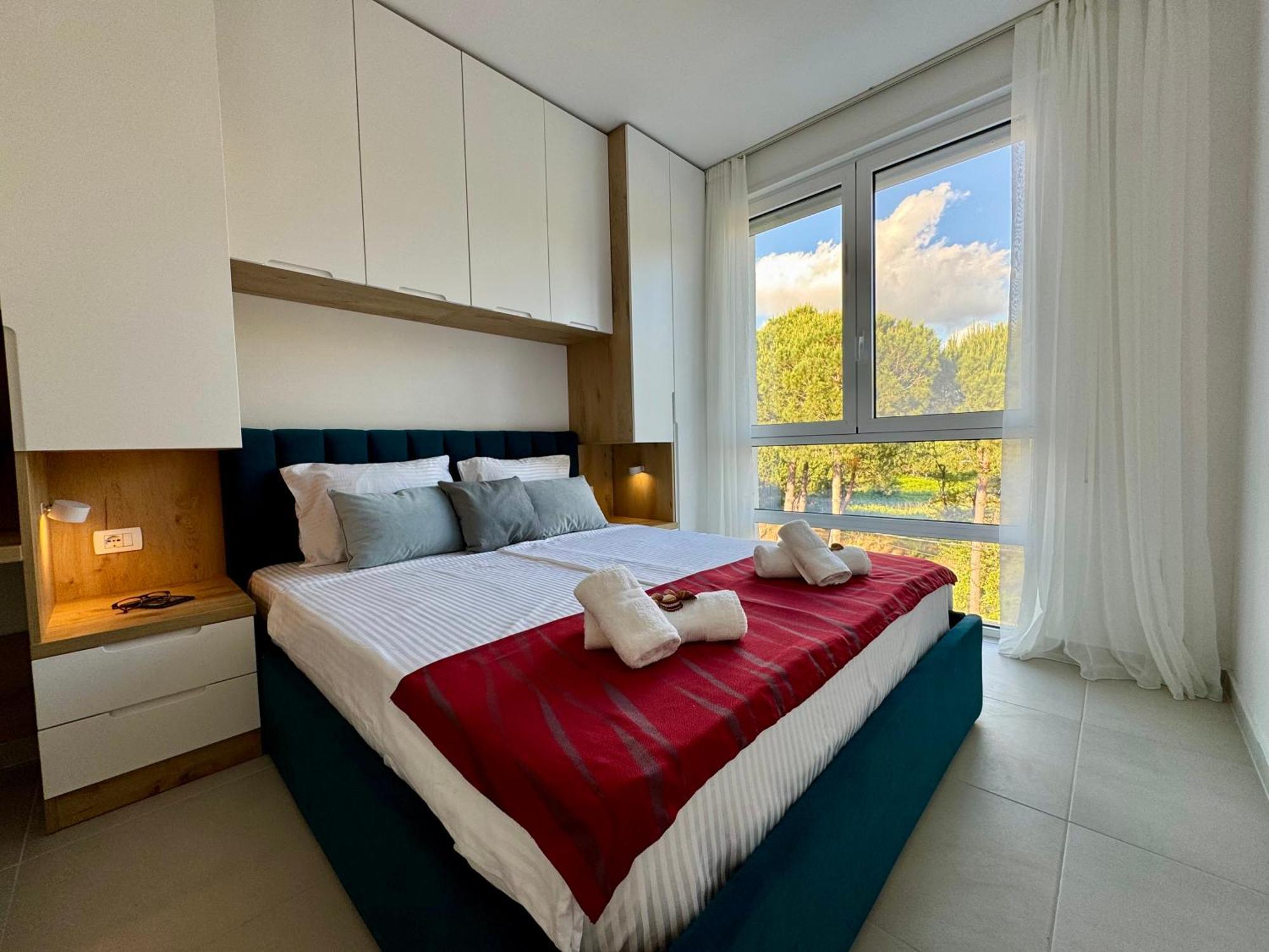 M&E Premium Apartments - San Pietro ドゥラス エクステリア 写真