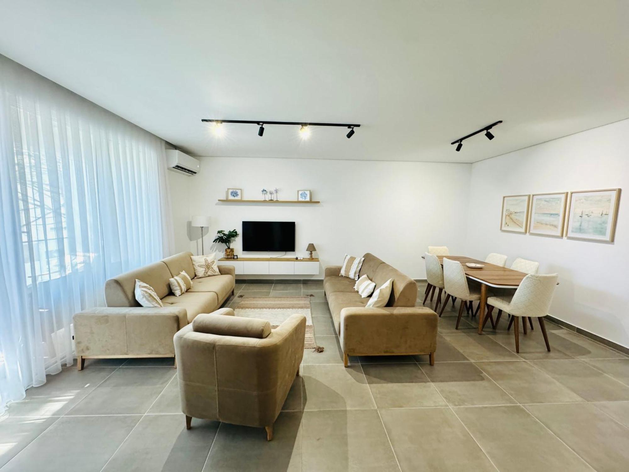 M&E Premium Apartments - San Pietro ドゥラス エクステリア 写真