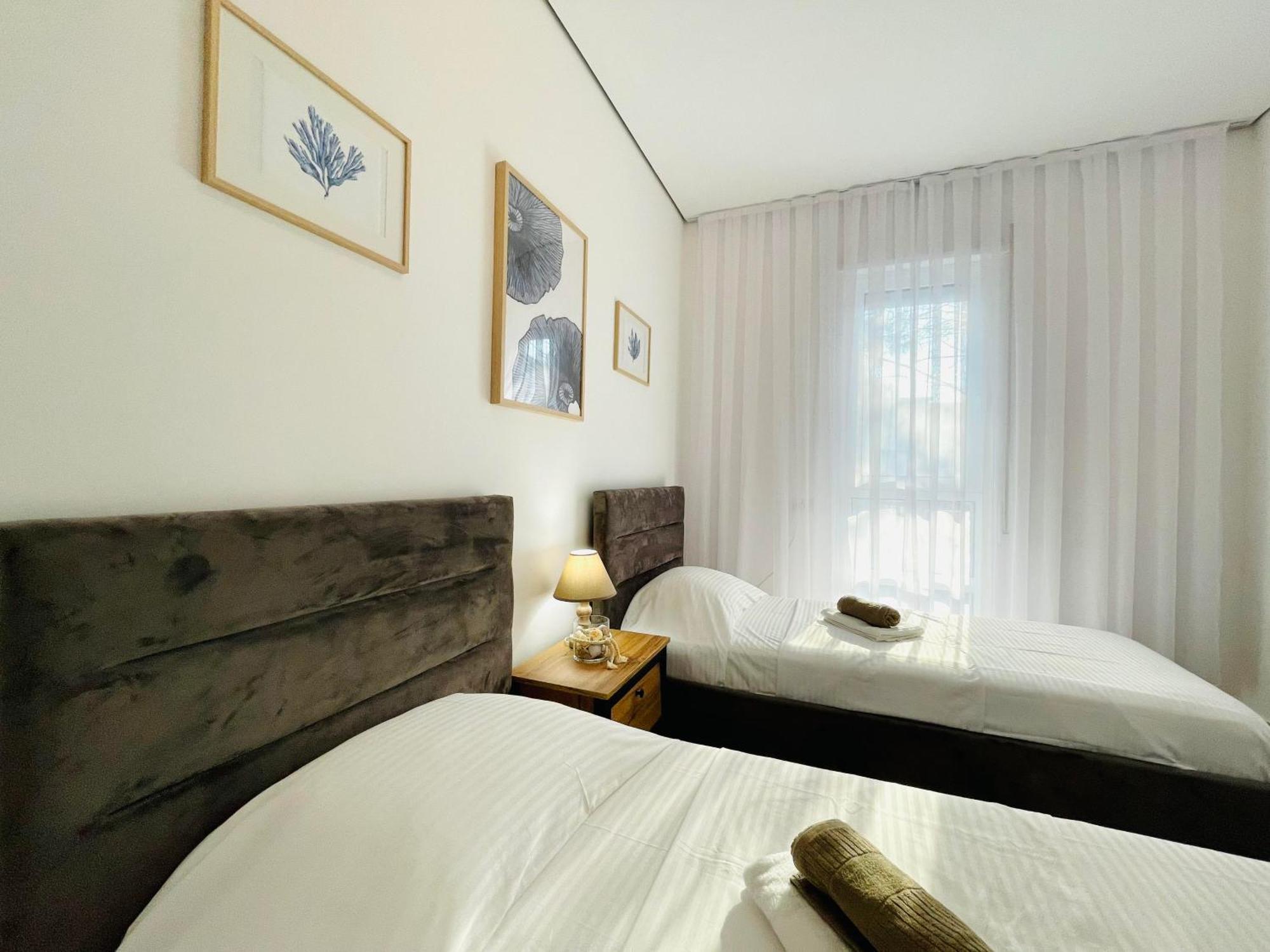 M&E Premium Apartments - San Pietro ドゥラス エクステリア 写真