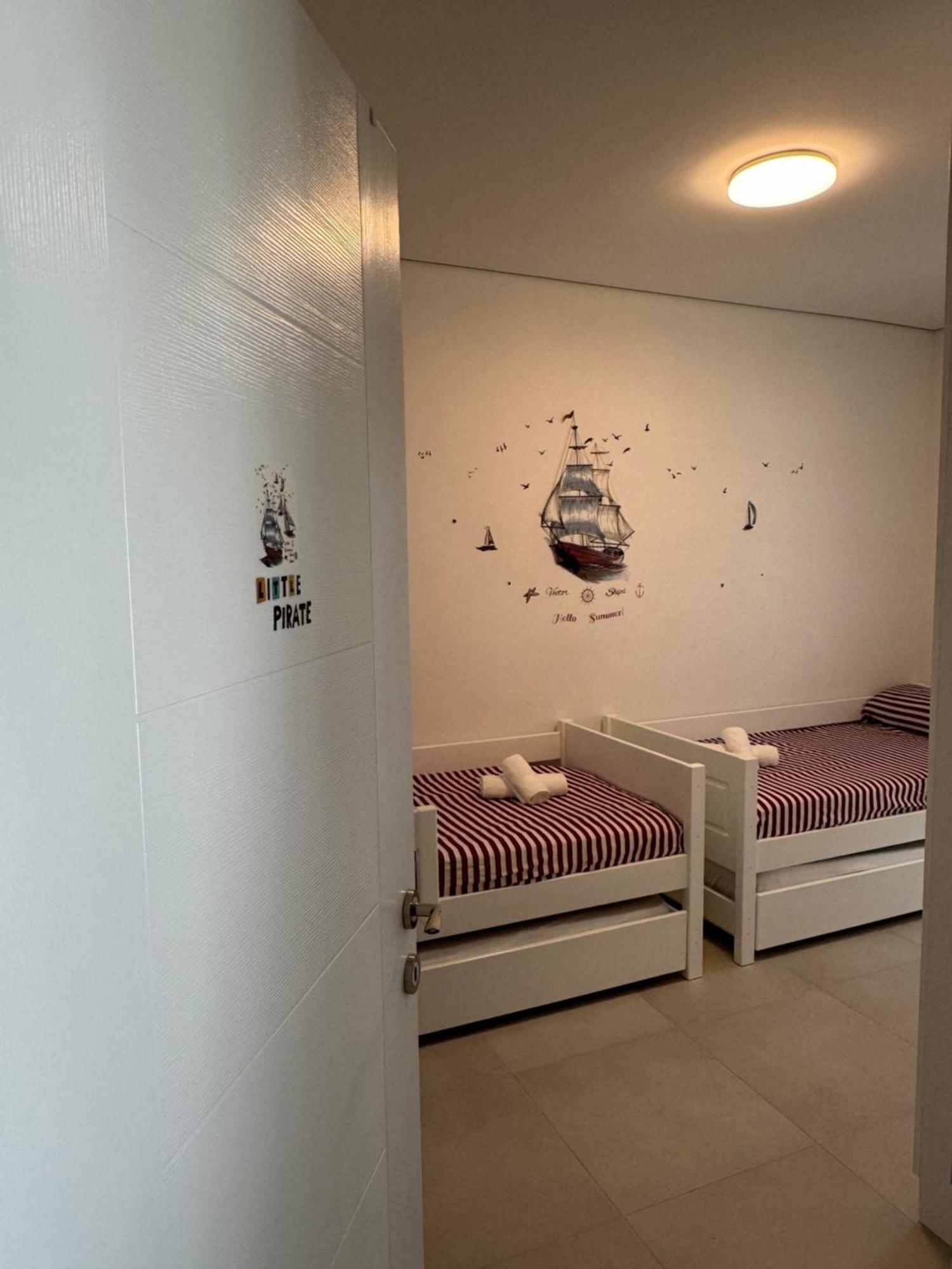 M&E Premium Apartments - San Pietro ドゥラス エクステリア 写真